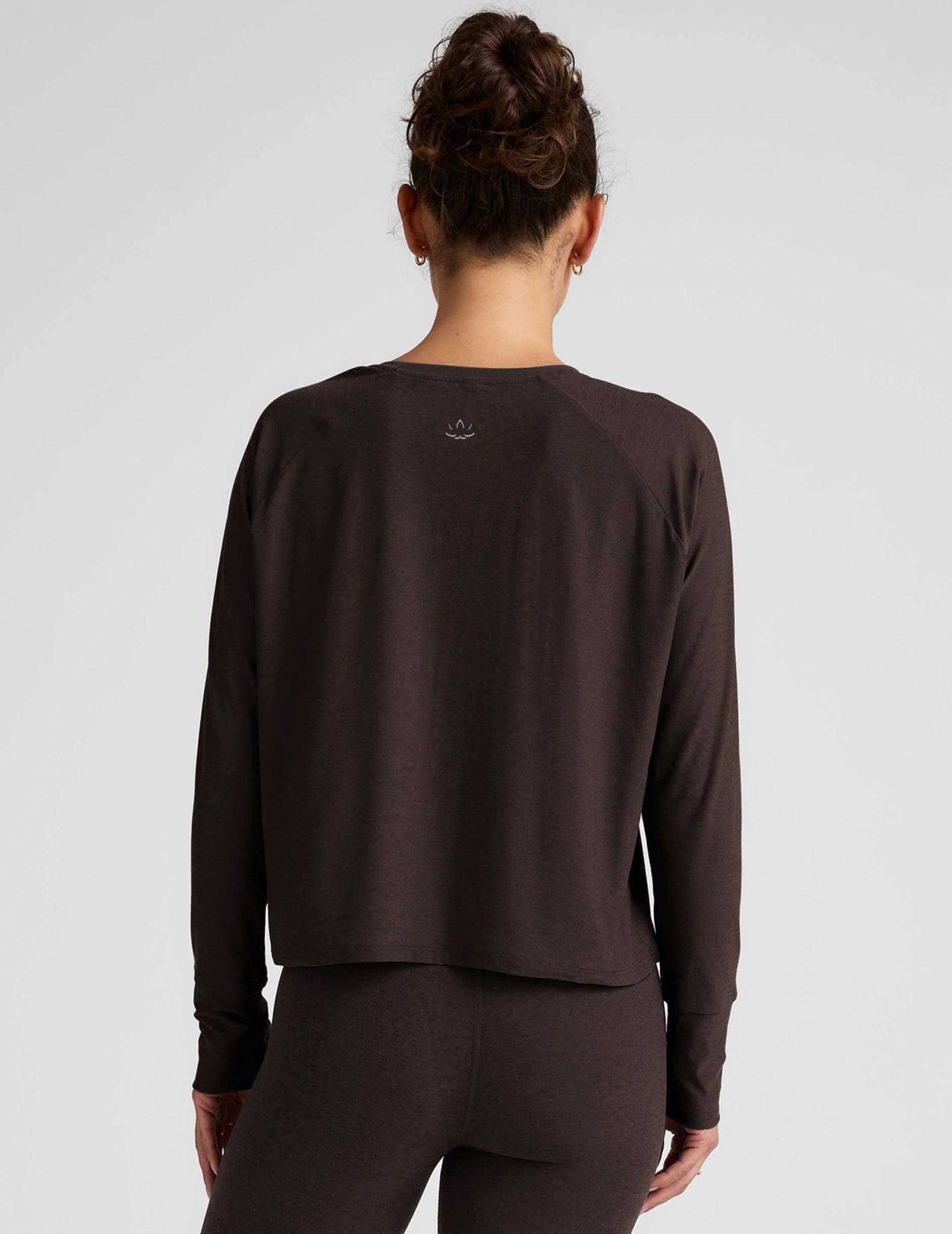 Featherweight Daydreamer Pullover - Dark Chocolate Heather | Beyond Yoga | Evolve Fit Wear
