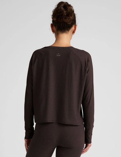 Featherweight Daydreamer Pullover - Dark Chocolate Heather | Beyond Yoga | Evolve Fit Wear