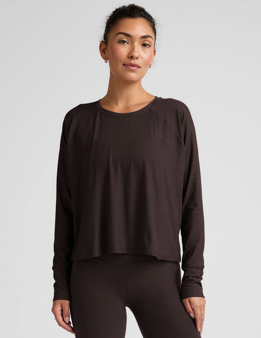 Featherweight Daydreamer Pullover - Dark Chocolate Heather | Beyond Yoga | Evolve Fit Wear