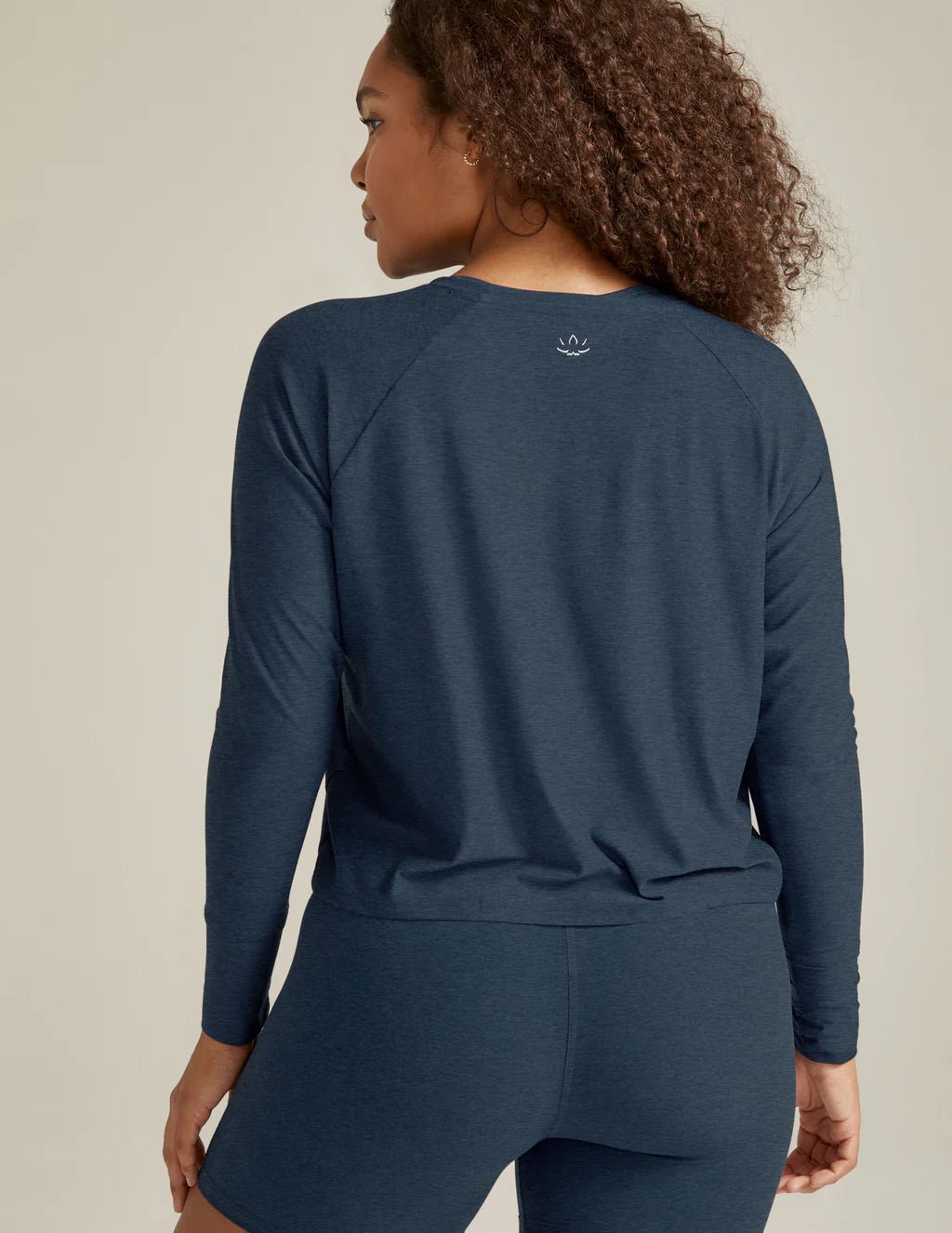 Featherweight Daydreamer Pullover - Nocturnal Navy | Beyond Yoga | Evolve Fit Wear