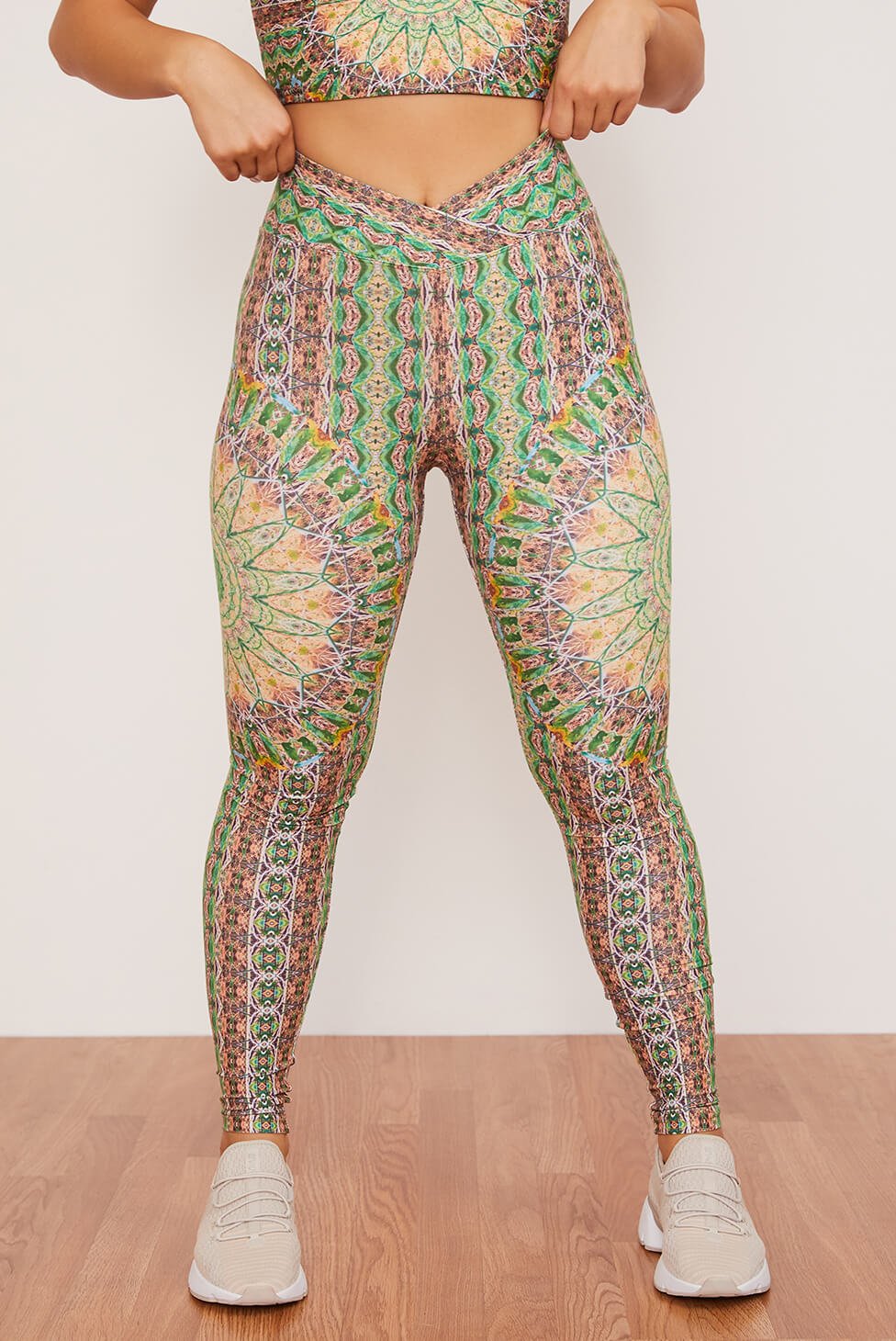 Fauna Ruched Crossover Legging | Wolven | Evolve Fit Wear