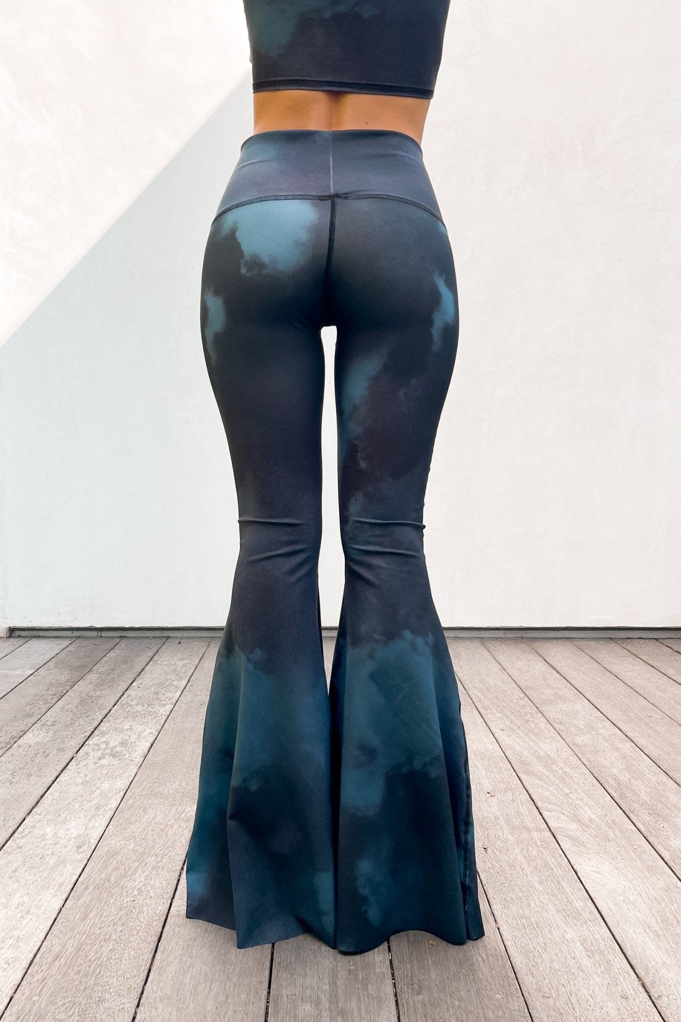 Solstice Sky Crop Bell Bottom ♡ | WithLove | Evolve Fit Wear