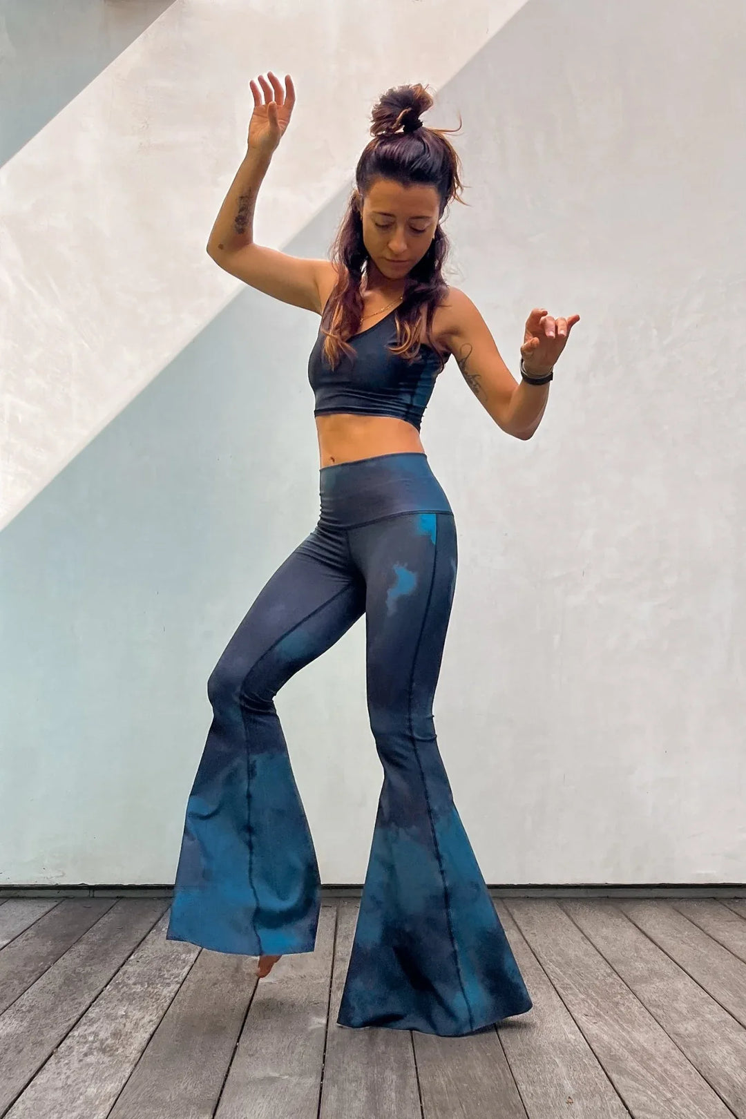 solstice-sky-crop-bell-bottom-withlove-evolve-fit-wear-5280522 - Evolve Fit Wear - solstice-sky-crop-bell-bottom-withlove-evolve-fit-wear-5280522