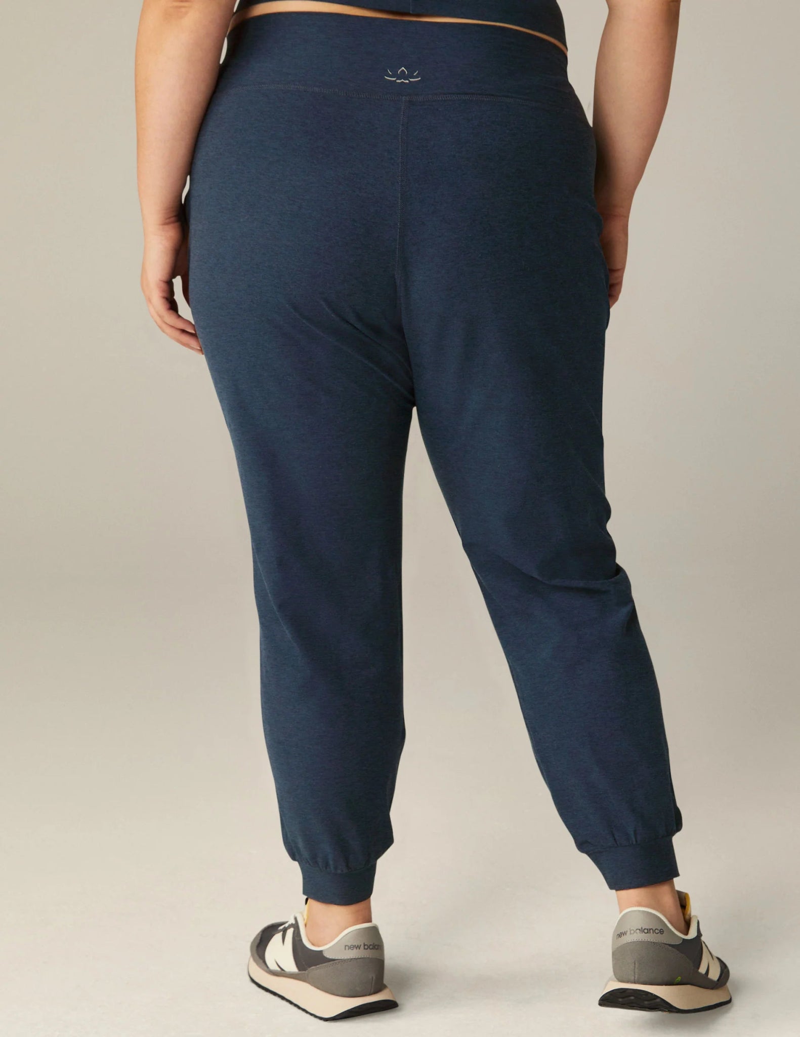 Spacedye Midi Joggers - Nocturnal Navy | Relaxed Sweatpants | Beyond Yoga | Evolve Fit Wear