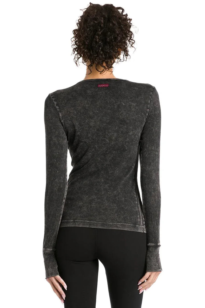sporty-thumbhole-long-sleeve-pullover-tee-mineral-black-hard-tail-forever-evolve-fit-wear-9956199 - Evolve Fit Wear - sporty-thumbhole-long-sleeve-pullover-tee-mineral-black-hard-tail-forever-evolve-fit-wear-9956199