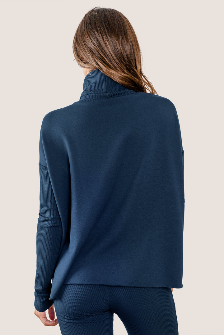 Top | Evolve Fit Wear
