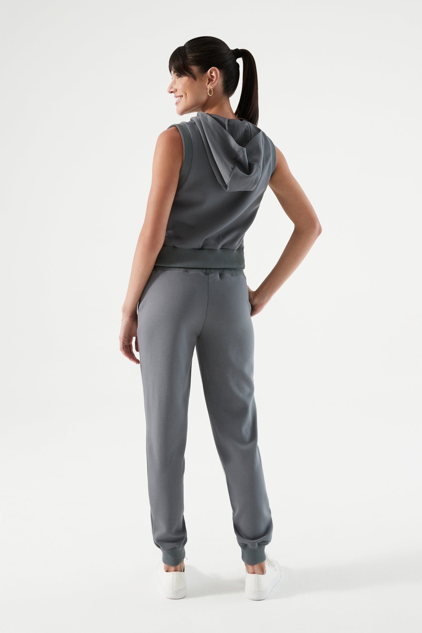 Sleek Zephyr Sleevless | NUX | Evolve Fit Wear