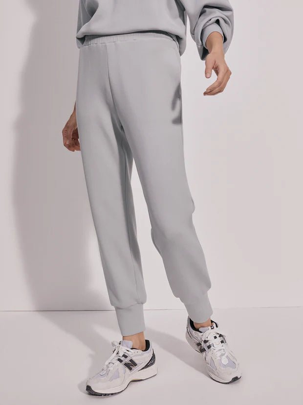 Varley Slim Cuff Pant 25 - Mirage Grey | Varley | Evolve Fit Wear