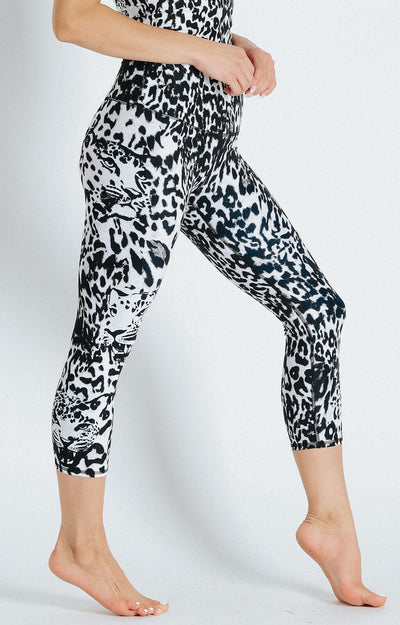 Ghost Leopard Printed Yoga Crops Right