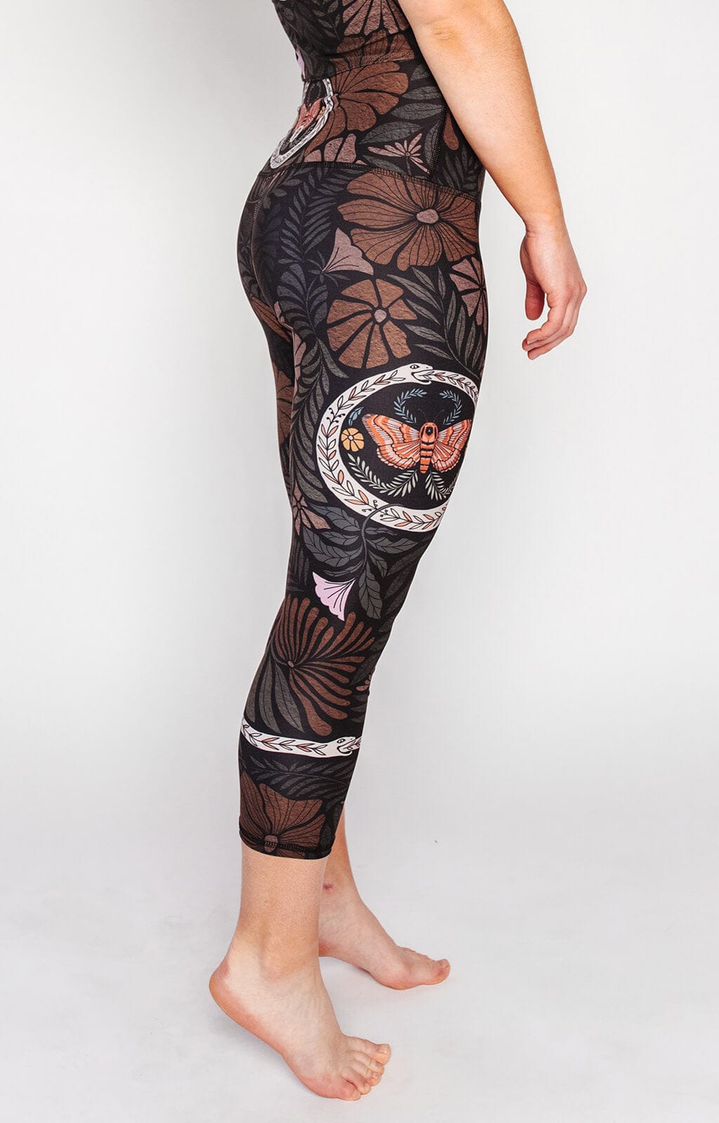 Ouraboros Printed Yoga Crops right