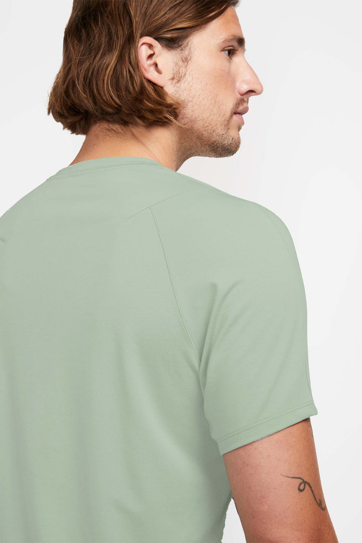 GLACIER_210821_ALWRLD_eComm_0307_-copy - Evolve Fit Wear - GLACIER_210821_ALWRLD_eComm_0307_-copy