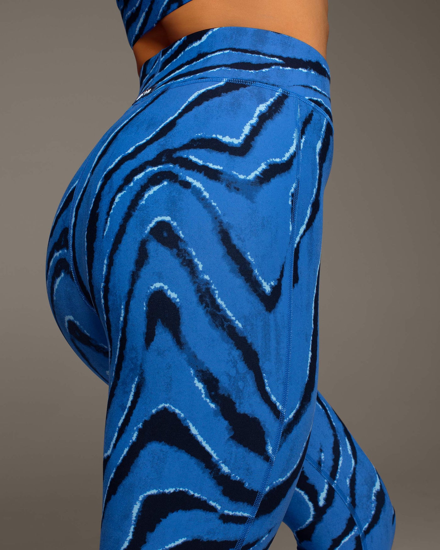 Verve Tiger Print Legging - Royal Blue