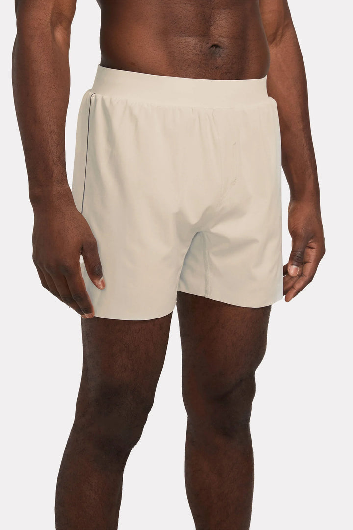WHITE-SAND_210821_ALWRLD_eComm_0156_adj_crop_43a43f94-9d96-4b2e-bac5-26d674d4bc02 - Evolve Fit Wear - WHITE-SAND_210821_ALWRLD_eComm_0156_adj_crop_43a43f94-9d96-4b2e-bac5-26d674d4bc02