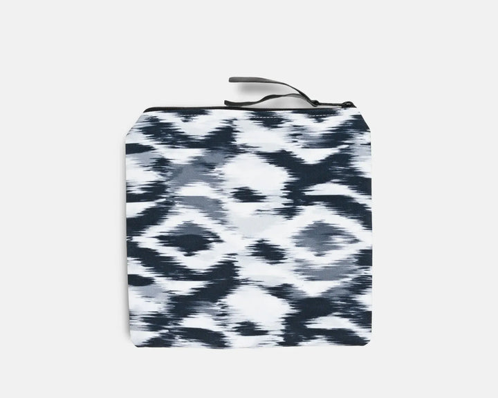 canvas-bikini-bag-blurred-ikat-print-vagabond-goods-evolve-fit-wear-793936 - Evolve Fit Wear - canvas-bikini-bag-blurred-ikat-print-vagabond-goods-evolve-fit-wear-793936