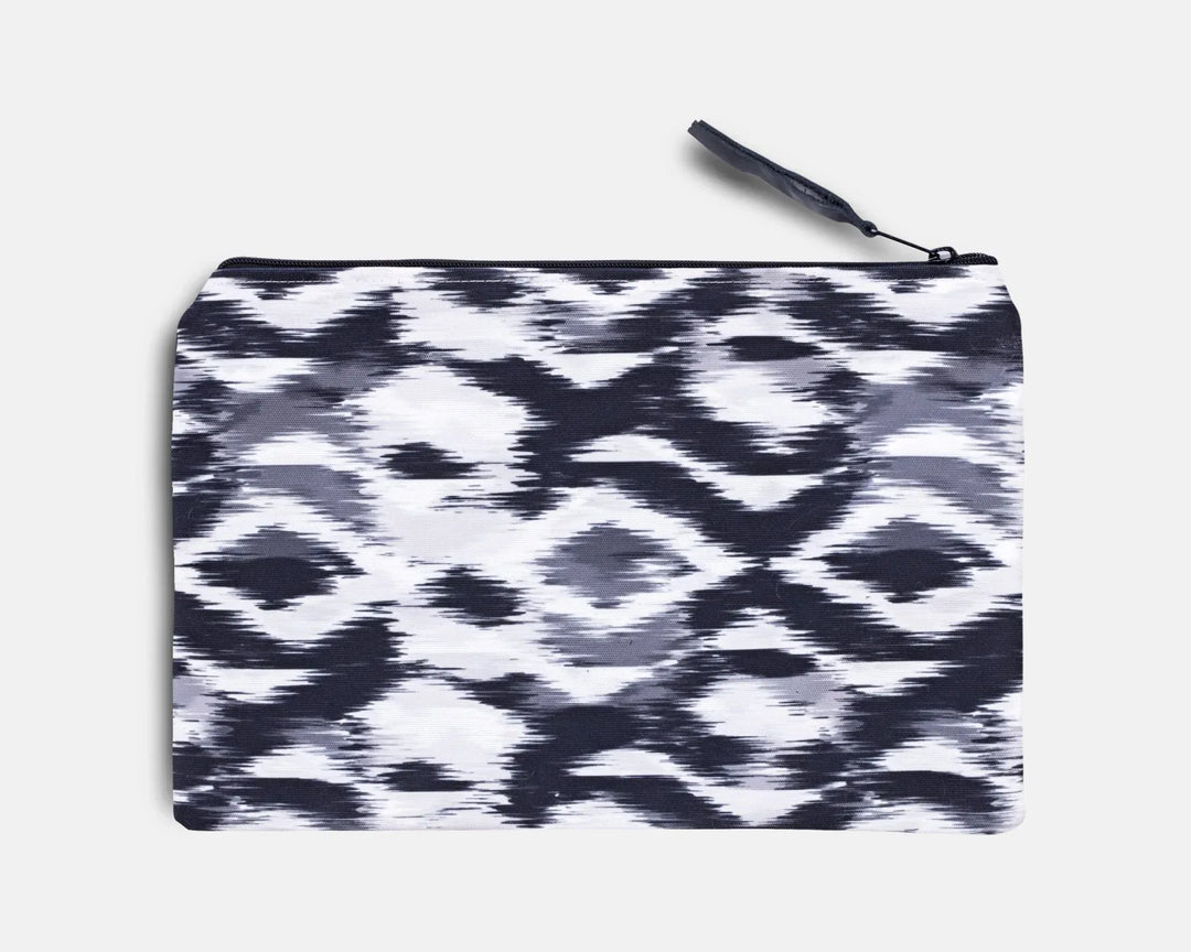 canvas-workout-pouch-blurred-ikat-print-vagabond-goods-evolve-fit-wear-949347 - Evolve Fit Wear - canvas-workout-pouch-blurred-ikat-print-vagabond-goods-evolve-fit-wear-949347