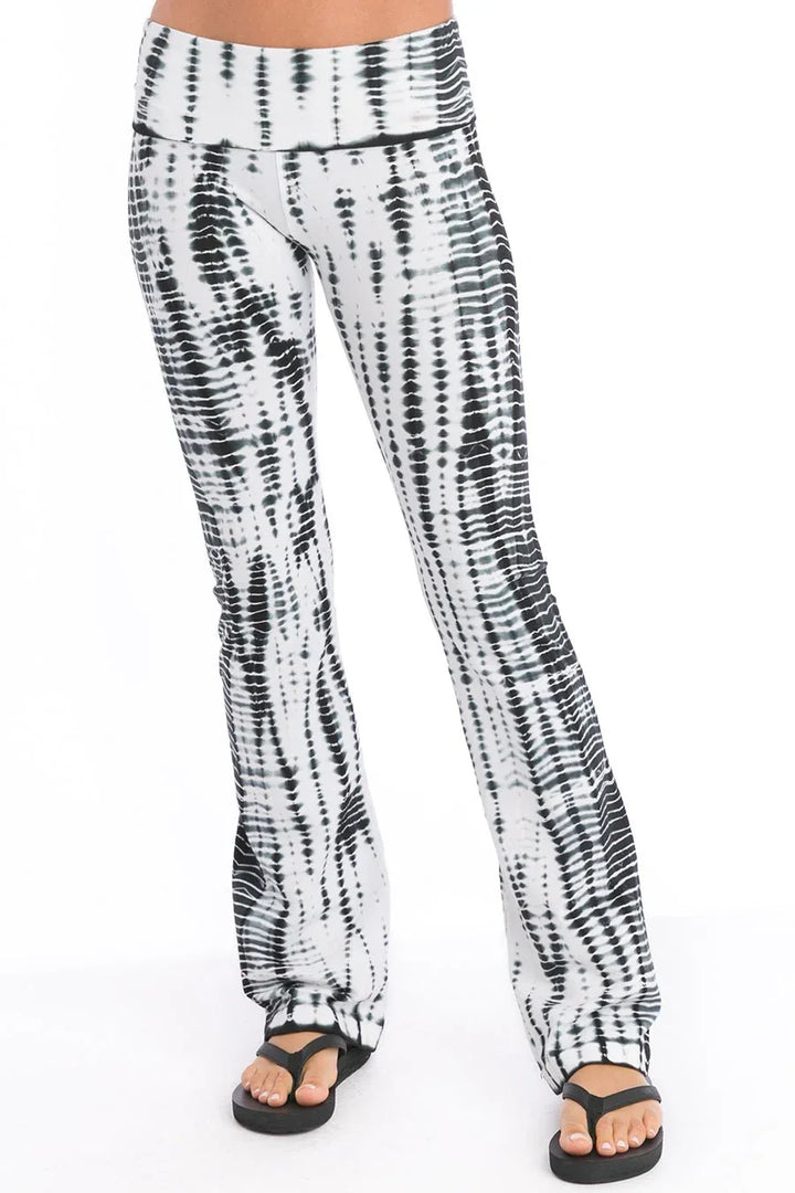 hard-tail-rolldown-bootleg-pant-all-over-lizard-hard-tail-forever-evolve-fit-wear-830443 - Evolve Fit Wear - hard-tail-rolldown-bootleg-pant-all-over-lizard-hard-tail-forever-evolve-fit-wear-830443