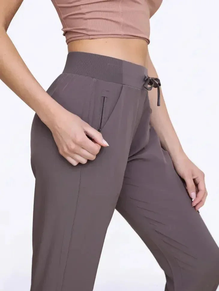 high-waisted-capri-joggers-cocoa-mono-b-evolve-fit-wear-602546 - Evolve Fit Wear - high-waisted-capri-joggers-cocoa-mono-b-evolve-fit-wear-602546