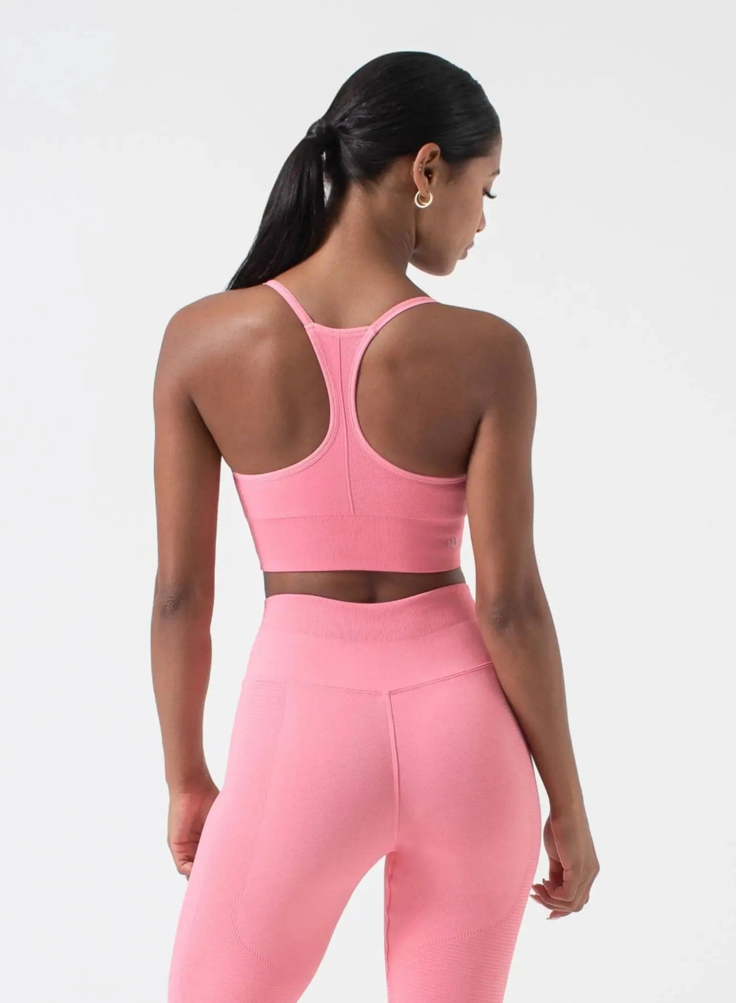 One By One Bra - V - Neck Seamless Sports Bra with Removable Cups | NUX | Evolve Fit Wear