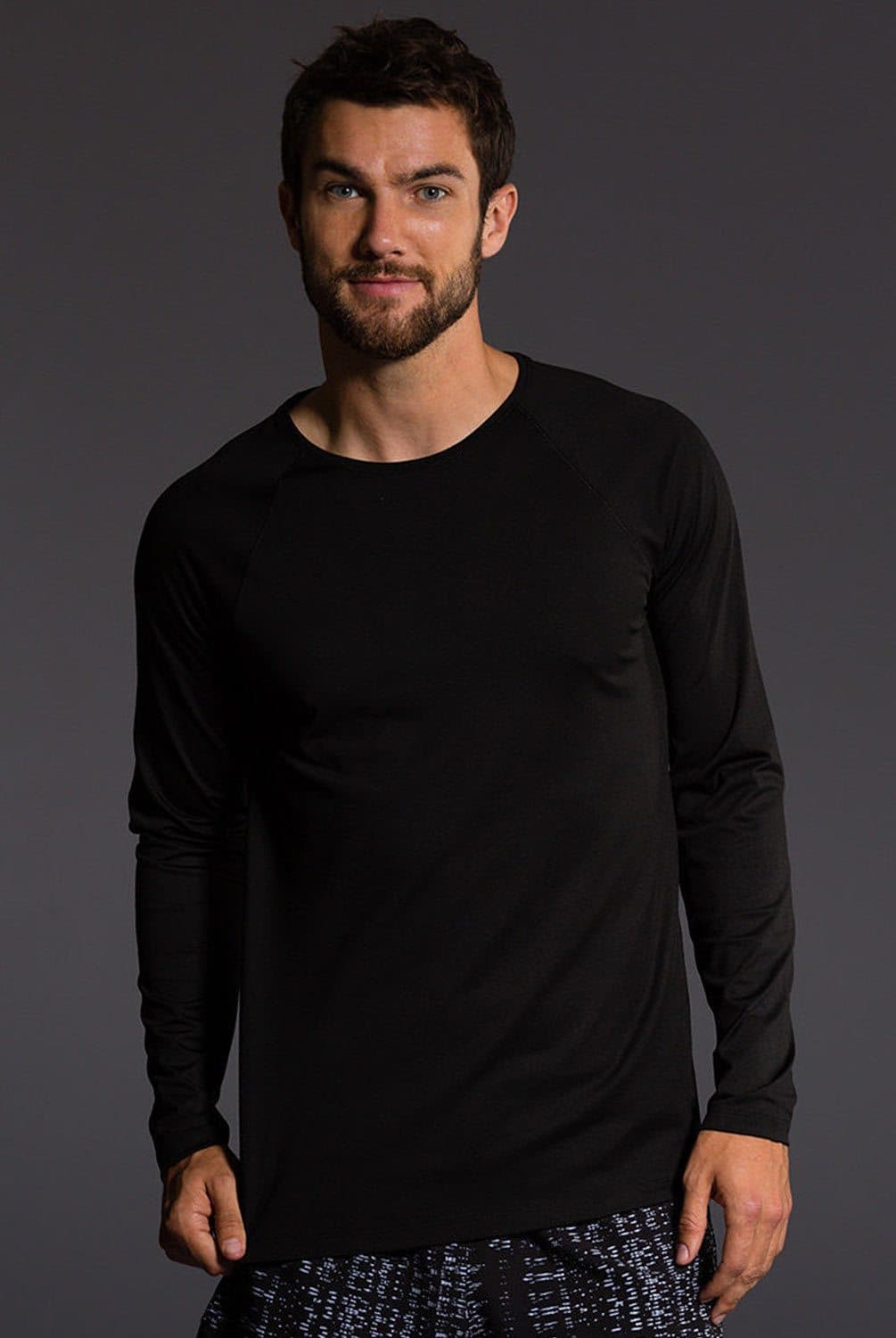 Onzie Raglan Long Sleeve Tee in Black