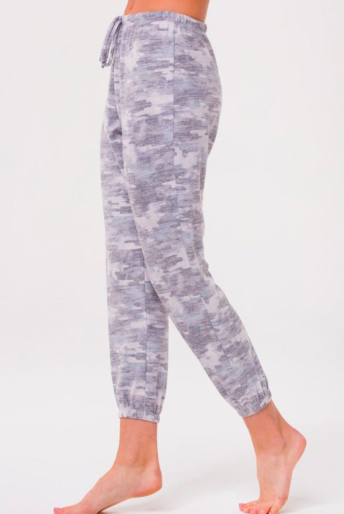 Onzie Weekend Sweatpant - Camo (Final Sale) in Heather Camo