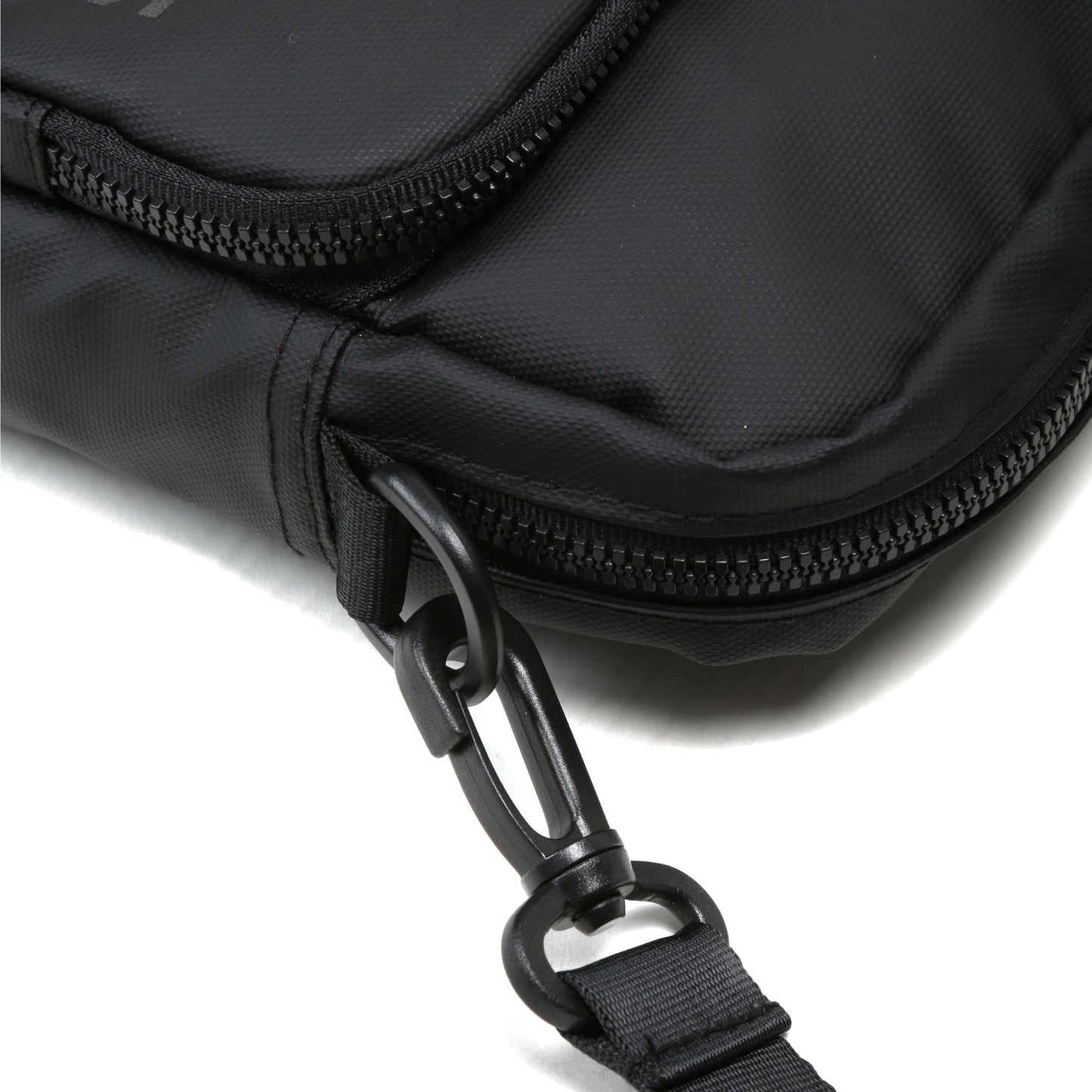 Vooray Core Crossbody Bag - Black | Vooray | Evolve Fit Wear